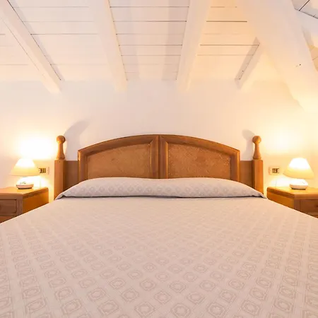 Vecchia Marina Hotel 3*