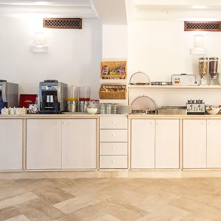 Vecchia Marina 3* 아르바탁스