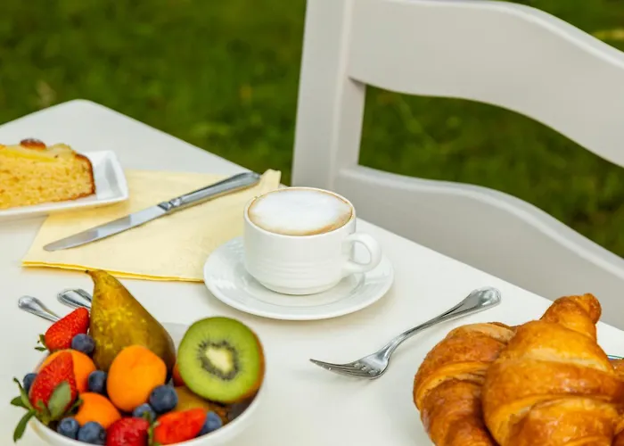 Vecchia Marina Hotel