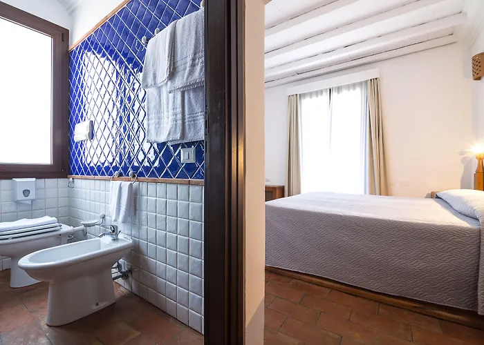 Vecchia Marina Hotel 3*